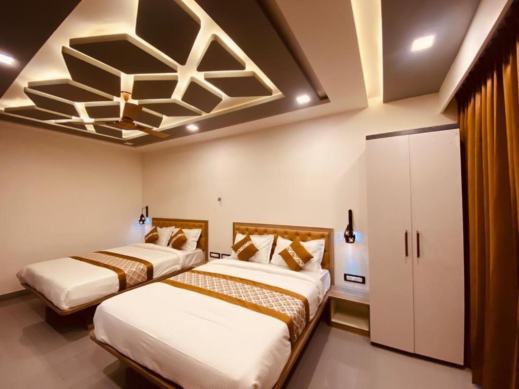 Hollywood Palace Resort Panchgani Exterior photo