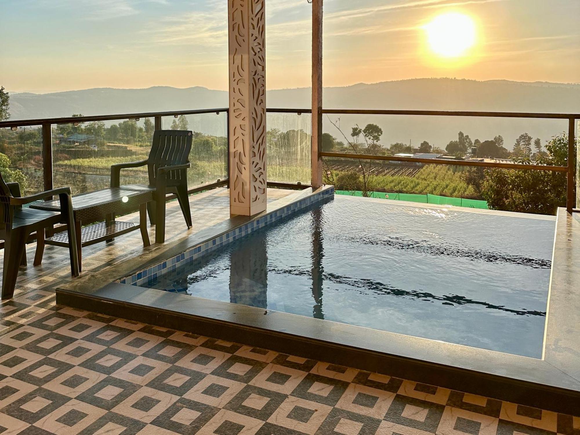 Hollywood Palace Resort Panchgani Exterior photo