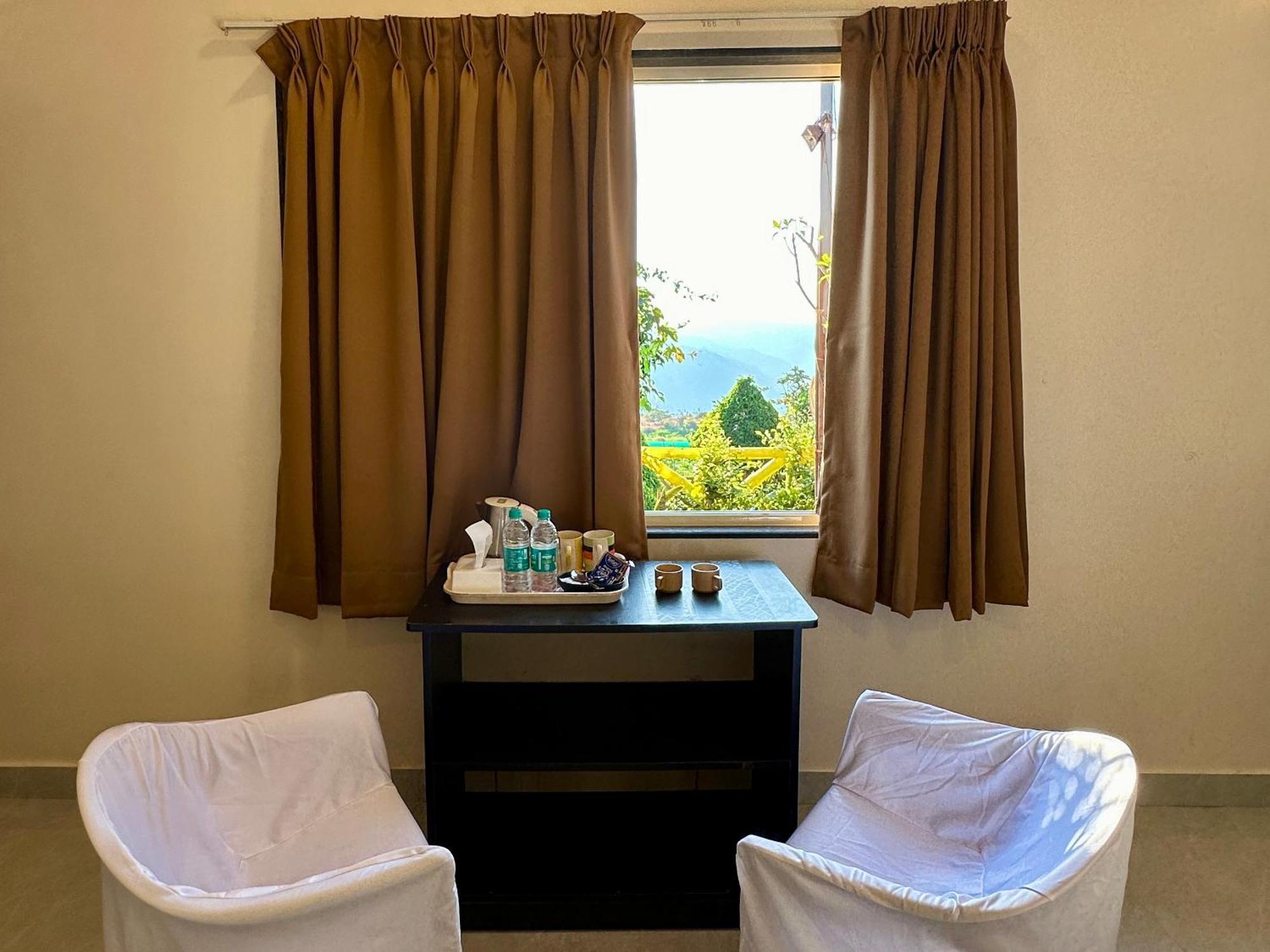 Hollywood Palace Resort Panchgani Exterior photo